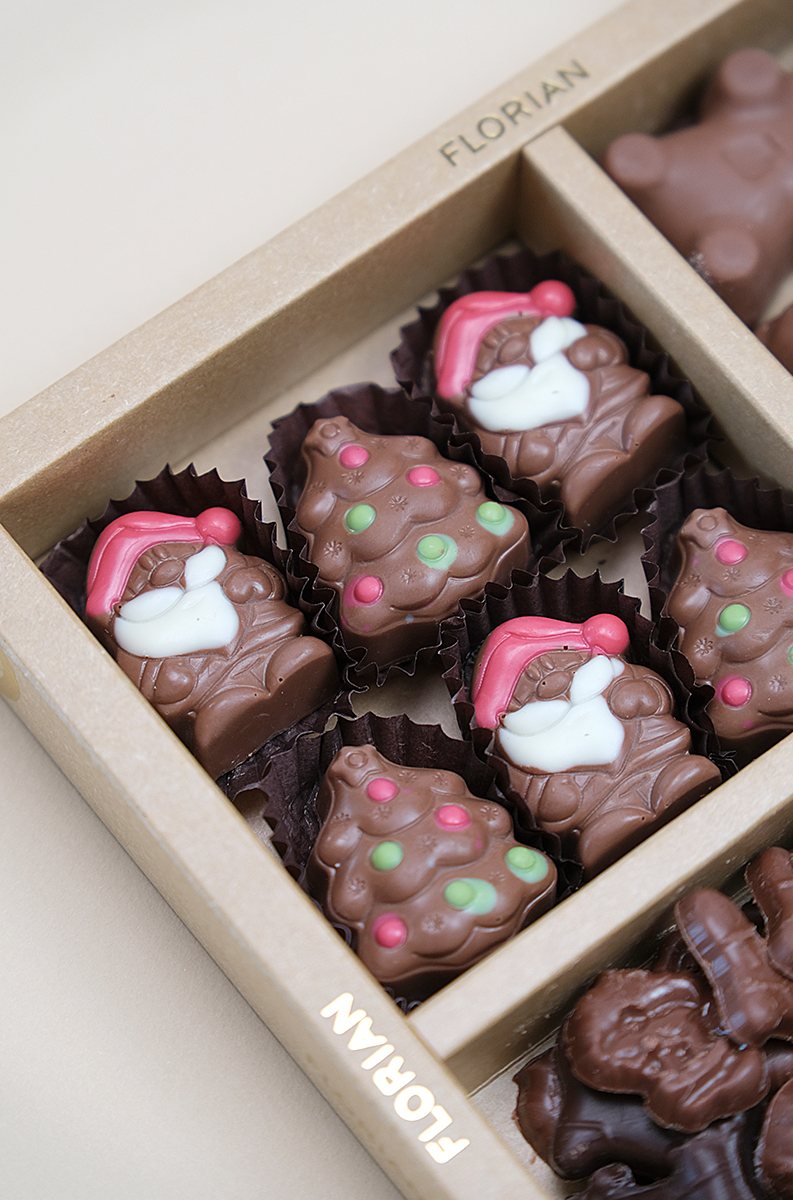 Coffret de chocolats au lait - Personnage de Noël en chocolat - Confiserie Florian